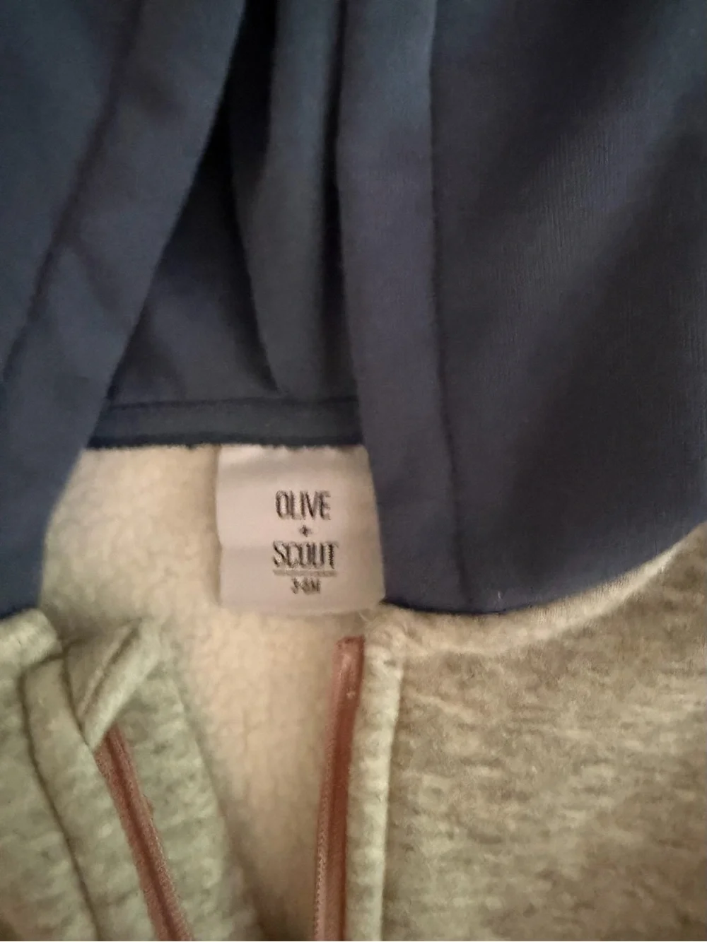 Olive + Scout sweatsuit style